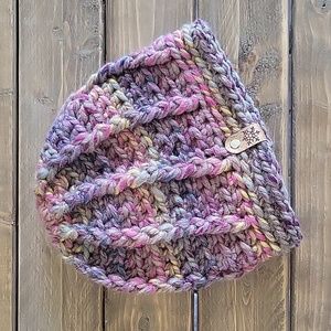 Hello Winter Hat Beanie Crochet Acrylic/Wool Colorful Twist Size Medium NEW